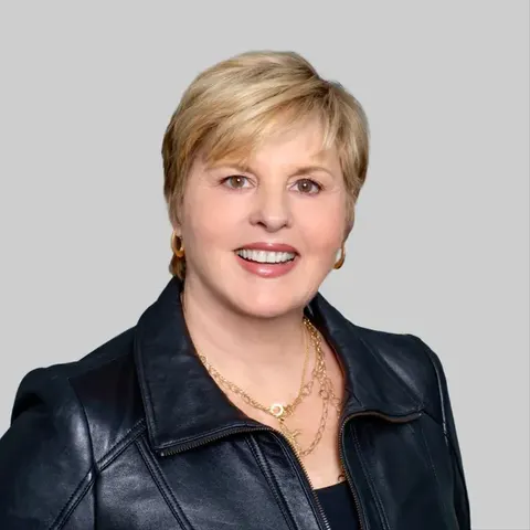 Nancy Lee-Wintering, real estate agent in Glendale