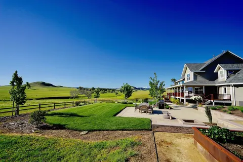Tara Anderson, real estate agent in Butte Valley