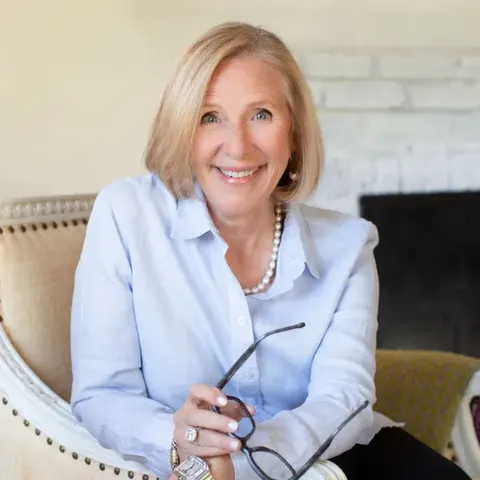 Teresa Fuller, real estate agent in Pasadena