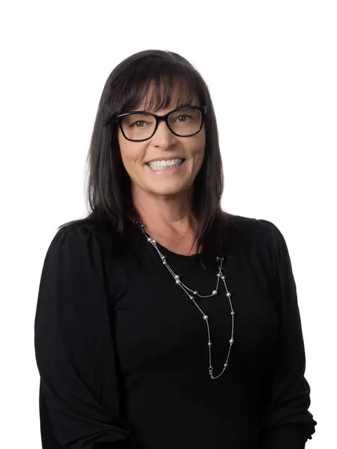Corinna Mitchell, real estate agent in Yucca Valley