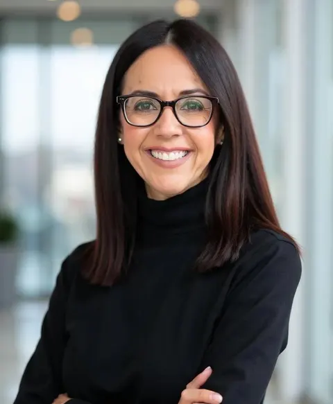 Leticia Anaya, real estate agent in Apple Valley