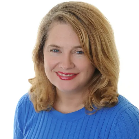 Stephanie West, real estate agent in Desert Hot Springs