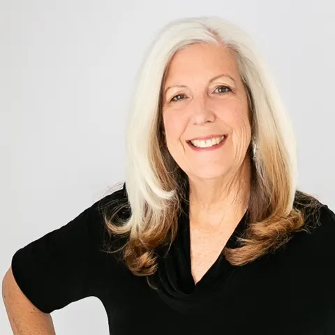 Tracy Hauser, real estate agent in Canyon Country
