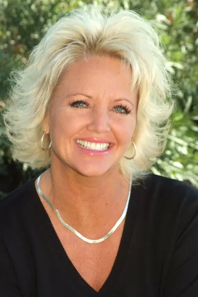 Tawnya Stevens, real estate agent in Coalinga