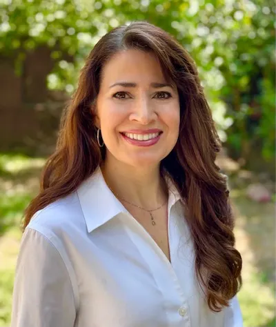 Janette Ledea, real estate agent in Sierra Madre