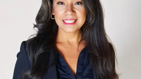 Ana Rael, real estate agent in Lucerne Valley