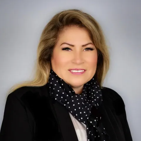 Monica Olmos, real estate agent in Hacienda Heights