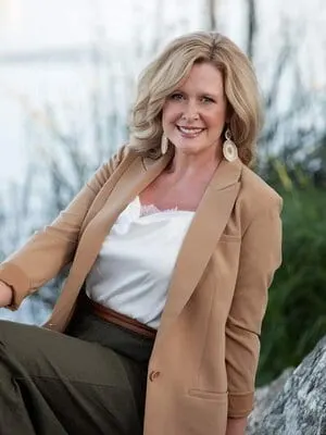 Shelly Reed, real estate agent in Clearlake