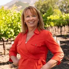 Sandy Tucker, real estate agent in Hidden Valley Lake