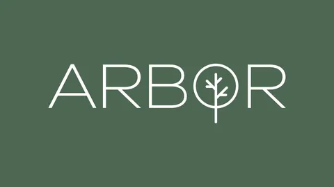 Sara Taylor, real estate agent in Newport Beach