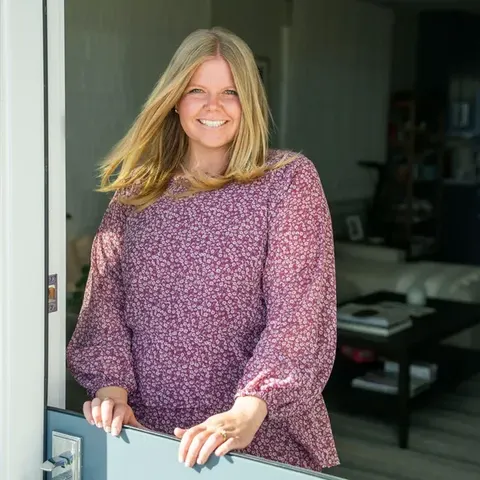 Jessica Bailey, real estate agent in Newport Beach