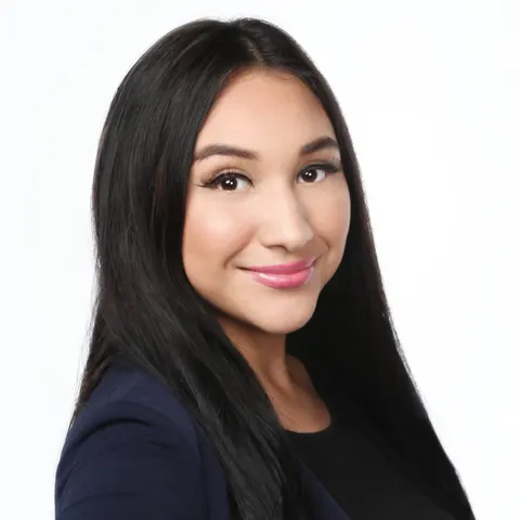 Jessica Fernandez, real estate agent in Huntington Beach