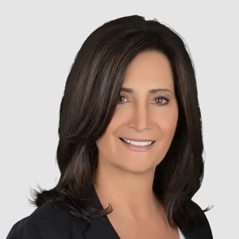 Lynnea Leon, real estate agent in Vista