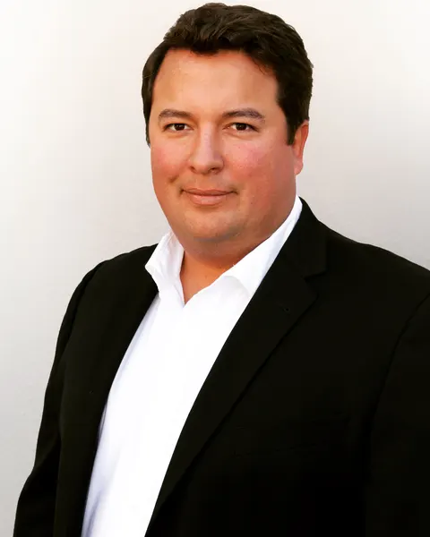 Ivan Moad, real estate agent in Newport Beach