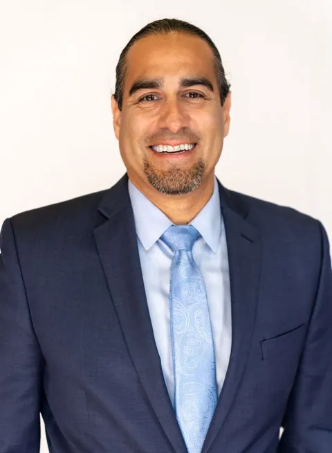 Jon Perez, real estate agent in Anaheim Hills