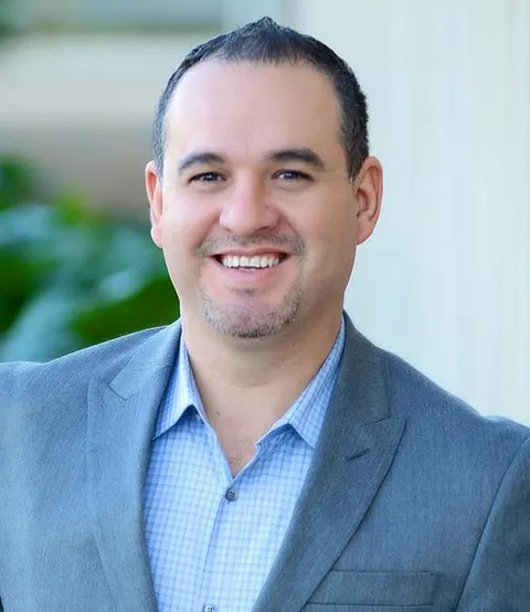Martin Gonzalez, real estate agent in Los Angeles