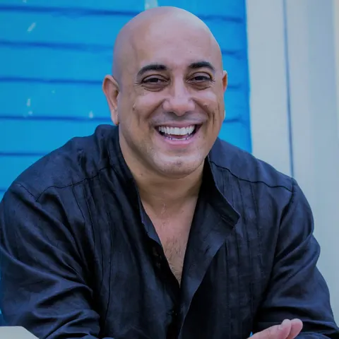 L'Mar Kojani, real estate agent in San Pedro