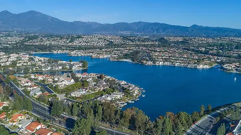 Monica Dean, real estate agent in Irvine
