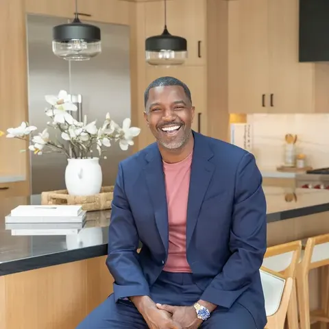 Jason Lowery, real estate agent in Los Angeles