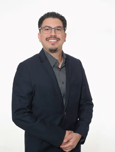 Fredy Vanegas, real estate agent in Lancaster
