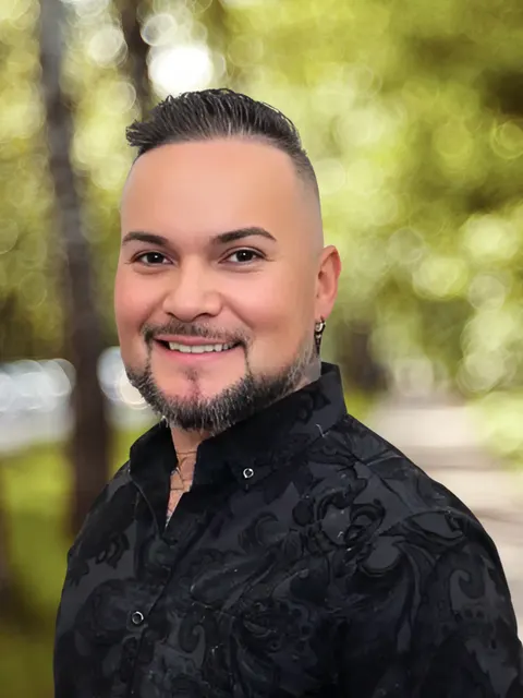 Gustavo Rodriguez, real estate agent in Lancaster
