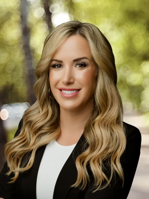 Elizabeth Kammen, real estate agent in Camarillo