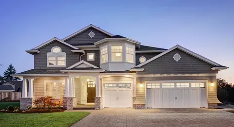 Rene Cobian, real estate agent in Apple Valley