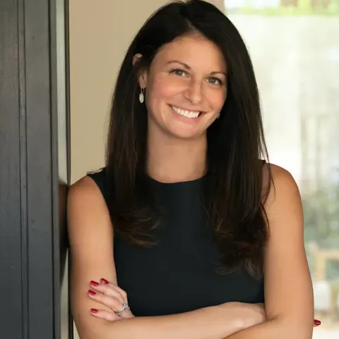 Rachel Weitzbuch, real estate agent in Calabasas