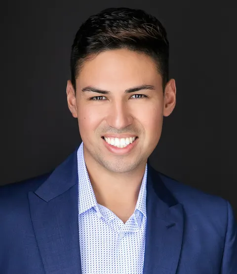 Avri Rivera, real estate agent in Los Angeles