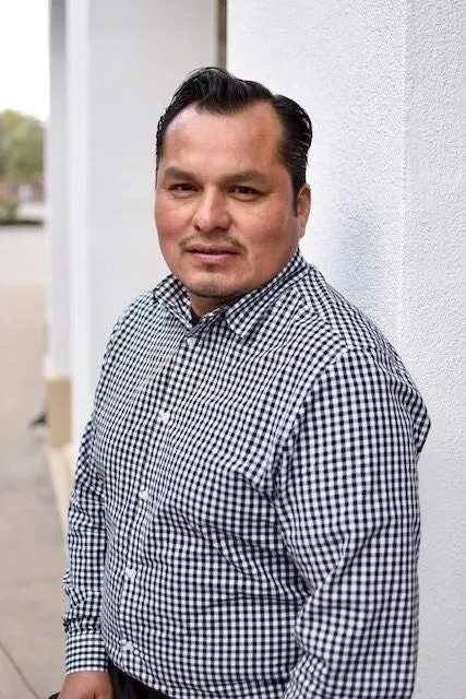 Carlos Alfaro, real estate agent in Los Angeles