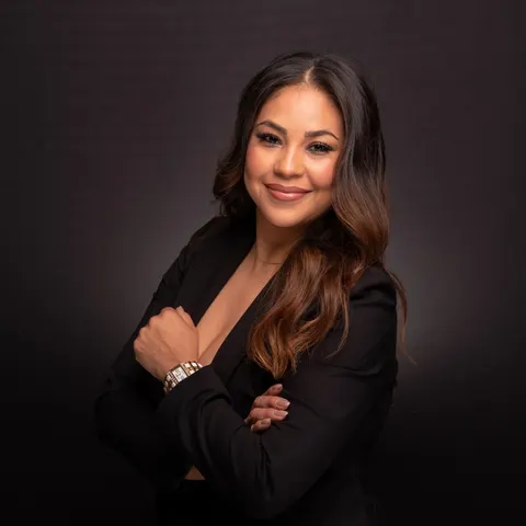Claudia Gutierrez, real estate agent in Chatsworth