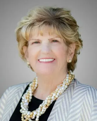 Susan Saurastri, real estate agent in Fountain Valley