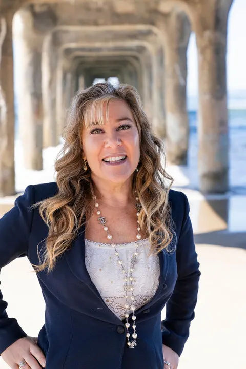 Devra Zandell, real estate agent in Redondo Beach
