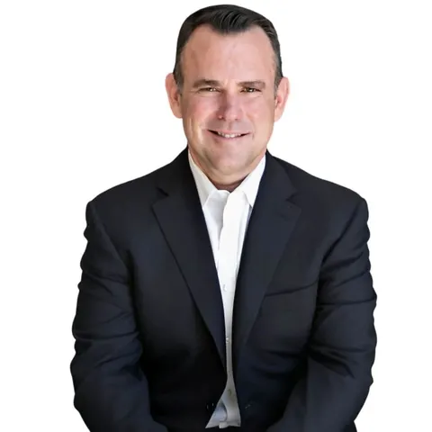 Casey Lesher, real estate agent in Corona Del Mar