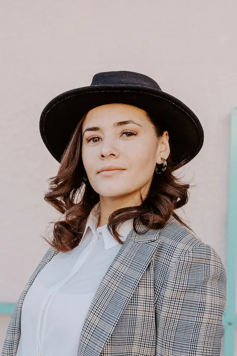 Lucy Silva De Oliveira, real estate agent in Ventura